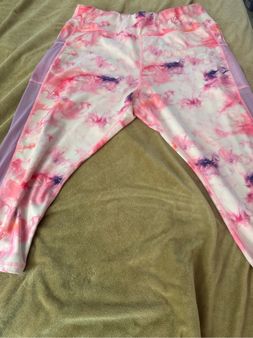 Woman’s Pink Tie-Dye Active Leggings